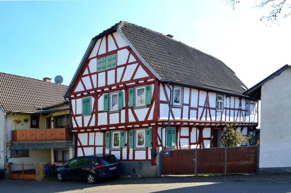 Ober-Rosbach, Kirchstraße 14