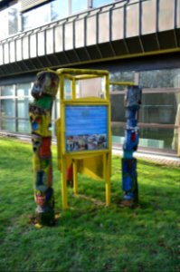 Oberursel, Rushmoor-Park, Skulpturen und Tafel