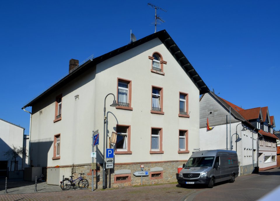 Ober-Rosbach, Friedberger Straße 4