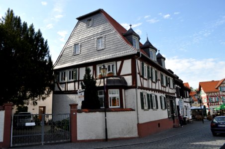 Oberursel, Marktplatz 10