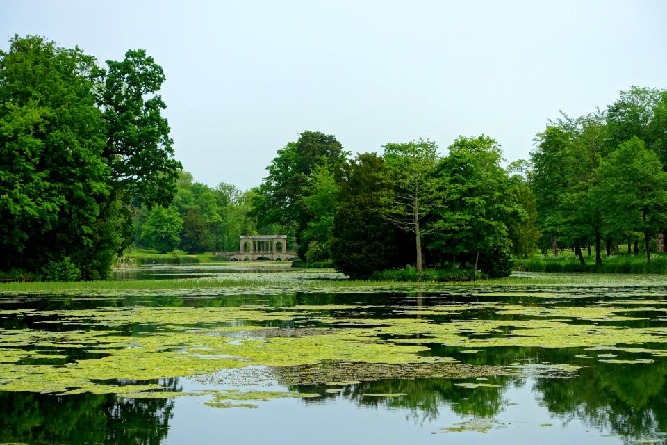 Octagon Lake with Palladian Bridge, Stowe - Buckinghamshire, England - DSC06870
