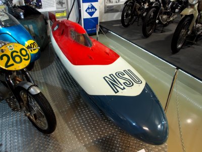 NSU Baum Liegestuhl Weltrekordfahrzeug Bild 1