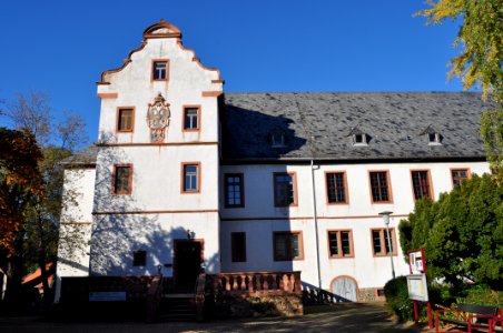 Ober-Mörlen, Schloss, Vorderansicht