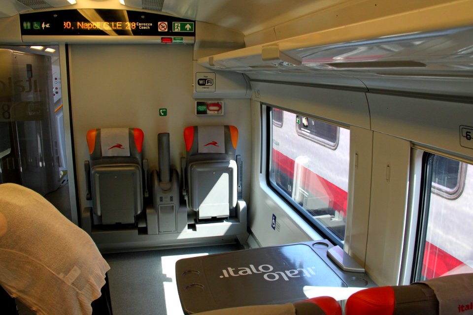 NTV ETR 575 Interior between multifunctional area