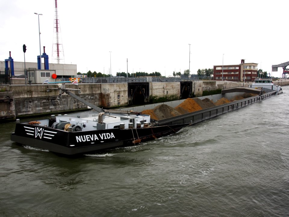 Nueva Vida ENI 06002893, Van Cauwelaertsluis, Port of Antwerp pic5