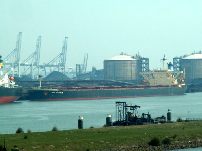 NSS Advance - IMO 9108283 - Callsign 3FLX5, Mississippi harbour, Port of Rotterdam, Holland 23-Apr-2006