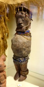 Ntswo female statuette - Kongo - Royal Museum for Central Africa - DSC05713