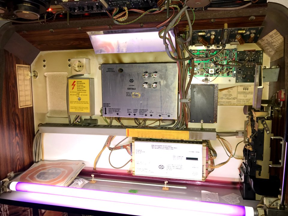 NSM Prestige 2 Jukebox innen