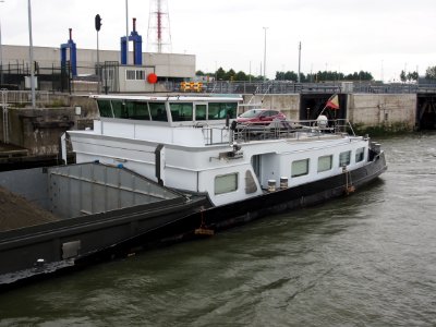 Nueva Vida ENI 06002893, Van Cauwelaertsluis, Port of Antwerp pic7