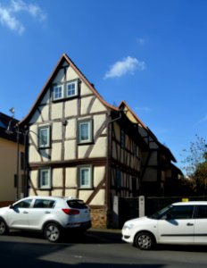 Ober-Rosbach, Friedberger Straße 32