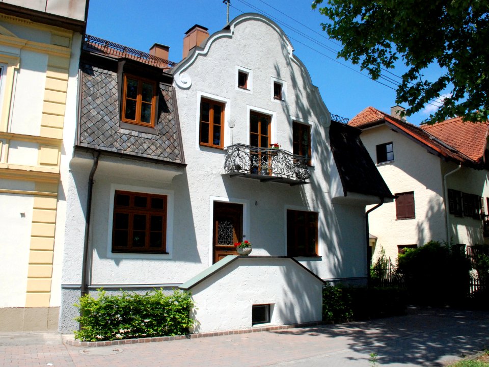 Oberschleißheim Freisinger Straße 8
