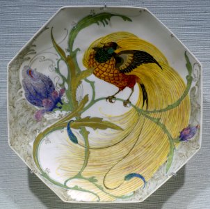 Octagonal plate by J. Jurriaan Kok (form) & W. P. Hartgring (decoration), Haagsche Plateelbakkerij, Rozenburg, Den Haag, 1909-12, porcelain - Hessisches Landesmuseum Darmstadt - Darmstadt, Germany - DSC00814