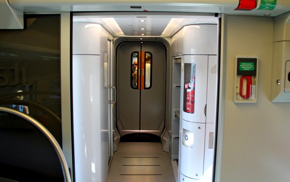 NTV ETR 575 Interior between carriages