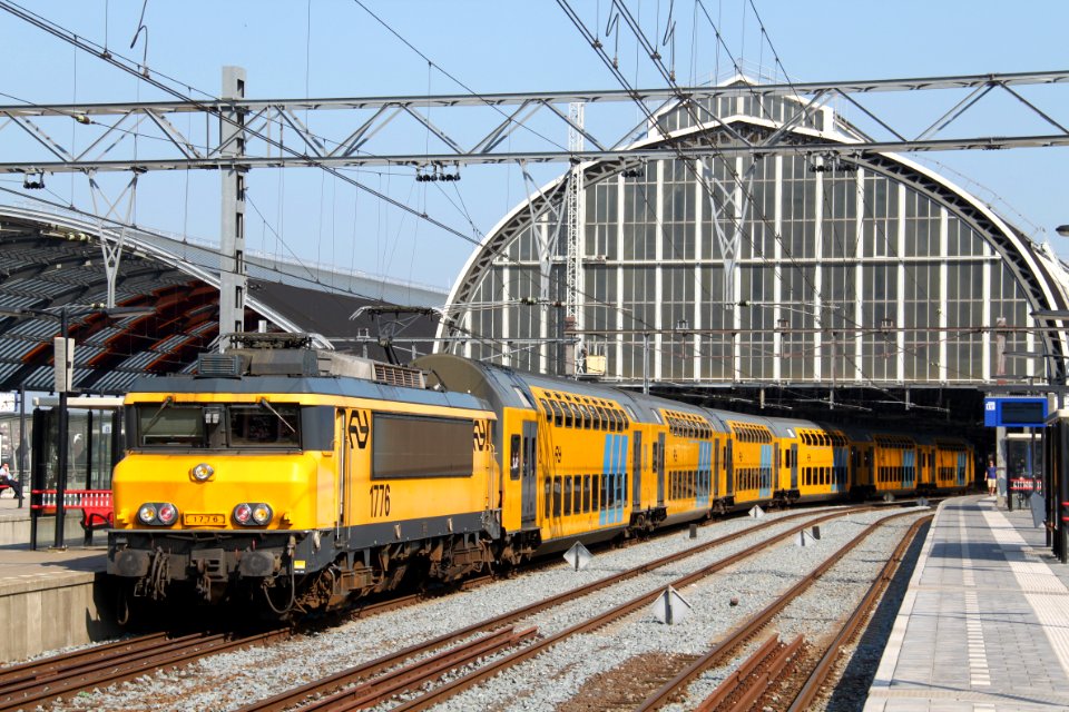 NS 1776 met DDM, Amsterdam Centraal 24-05-2012