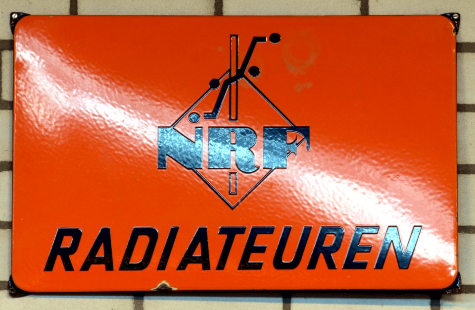 NRF radiateuren, Enamel advert sign at the den hartog ford museum pic-054