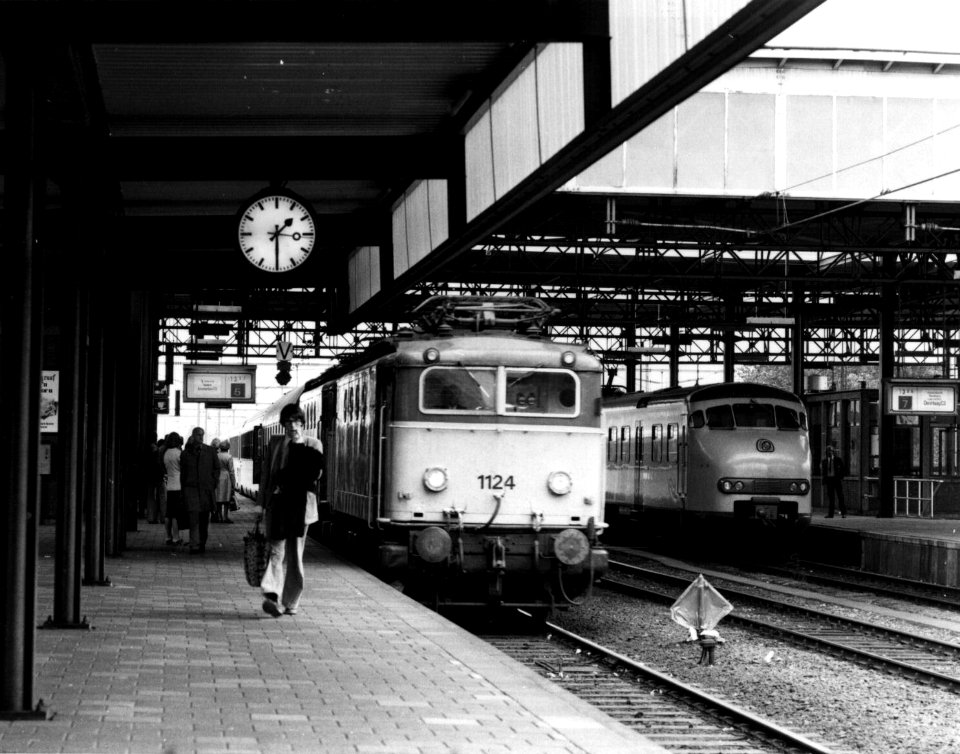 NS 1124 - HUA-155833