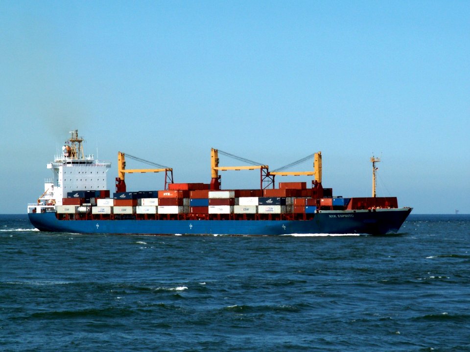 Nyk Espirito p2 approaching Port of Rotterdam 08-Jul-2006