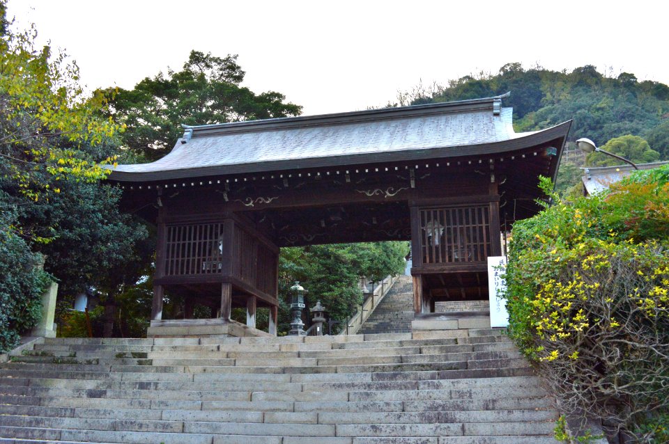 Nunakuma-jinja zuishinmon