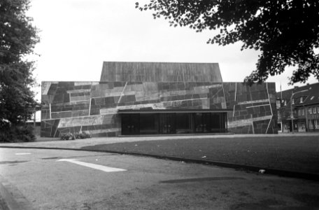 NPD verkiezingsbijeenkomst in Nordhorn, Stadt-theater, waar NPD vergadering zal , Bestanddeelnr 922-7321