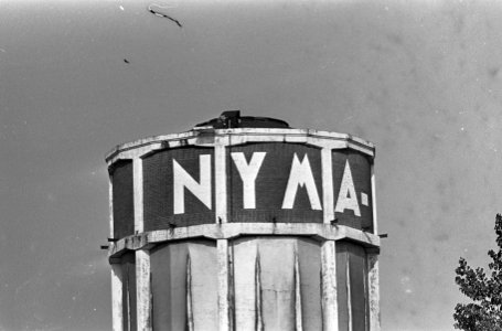 Nyma Textielfabriek te Nijmegen bedreigd door faillissement. Oude watertoren van, Bestanddeelnr 920-6217