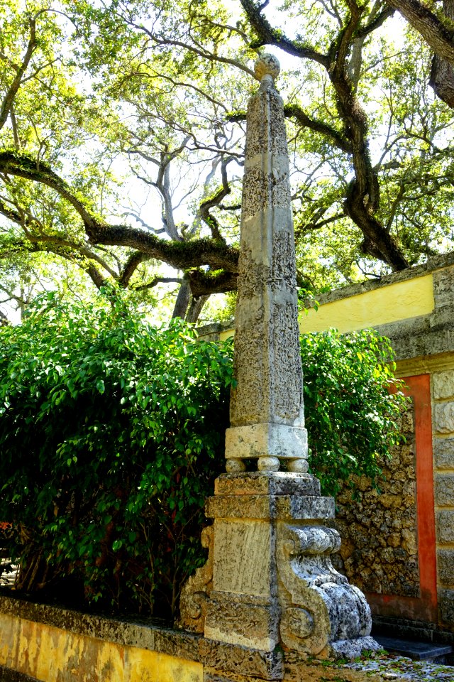 Obelisk - Vizcaya Museum and Gardens - Miami, Florida - DSC08655