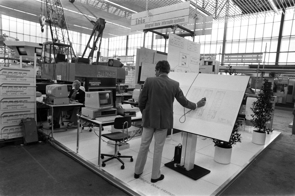 NWR, Bouw RAI 84 bouwtekening met computer gekozen, Bestanddeelnr 932-9597