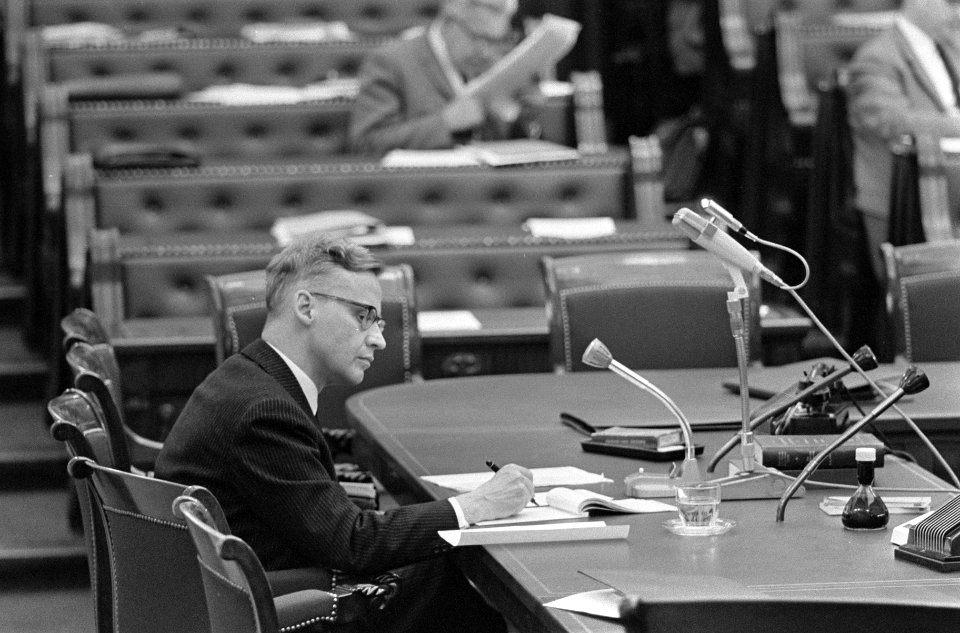Numerus Clausus in Tweede Kamer , Minister Diepenhorst, Bestanddeelnr 919-3279
