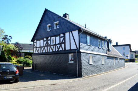 Oberdreisbach, Daadener Straße 1 (1)
