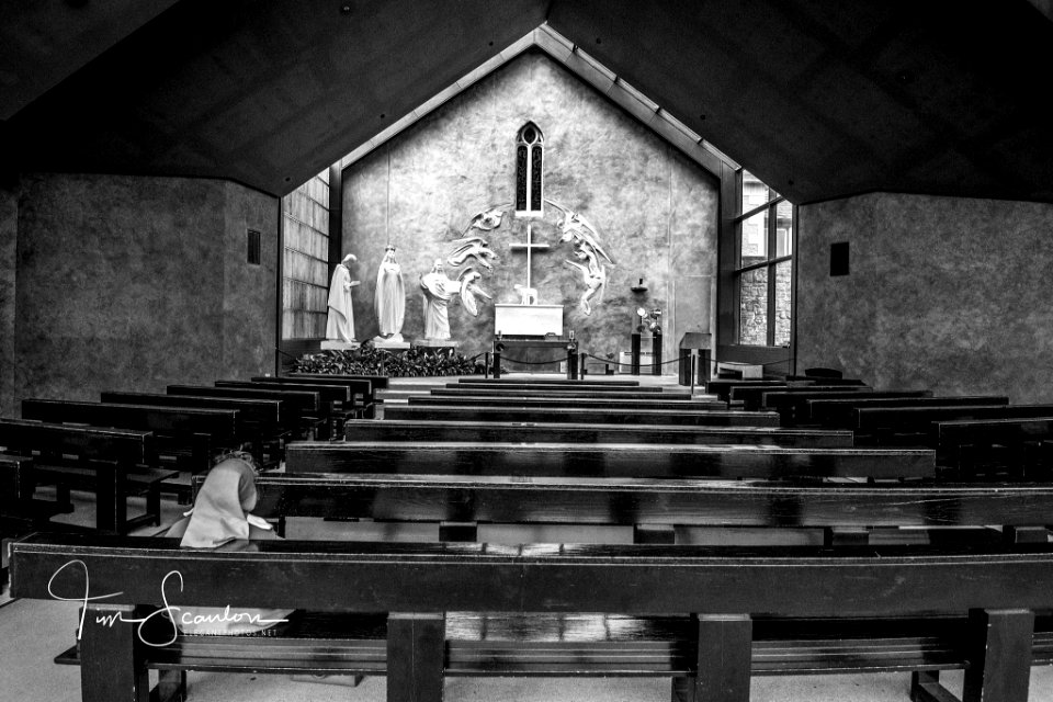 Nun In Prayer Jpg (168614123)