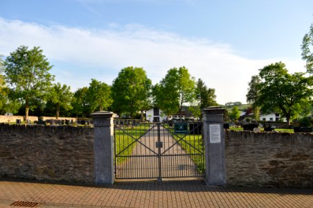 Oberbrechen, Friedhofsmauer