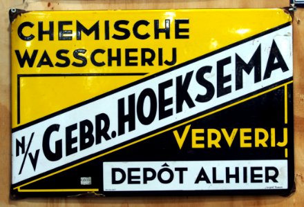 Nv Gebr Hoeksema, Chemische Wasscherij Ververij, emaille reklame bord