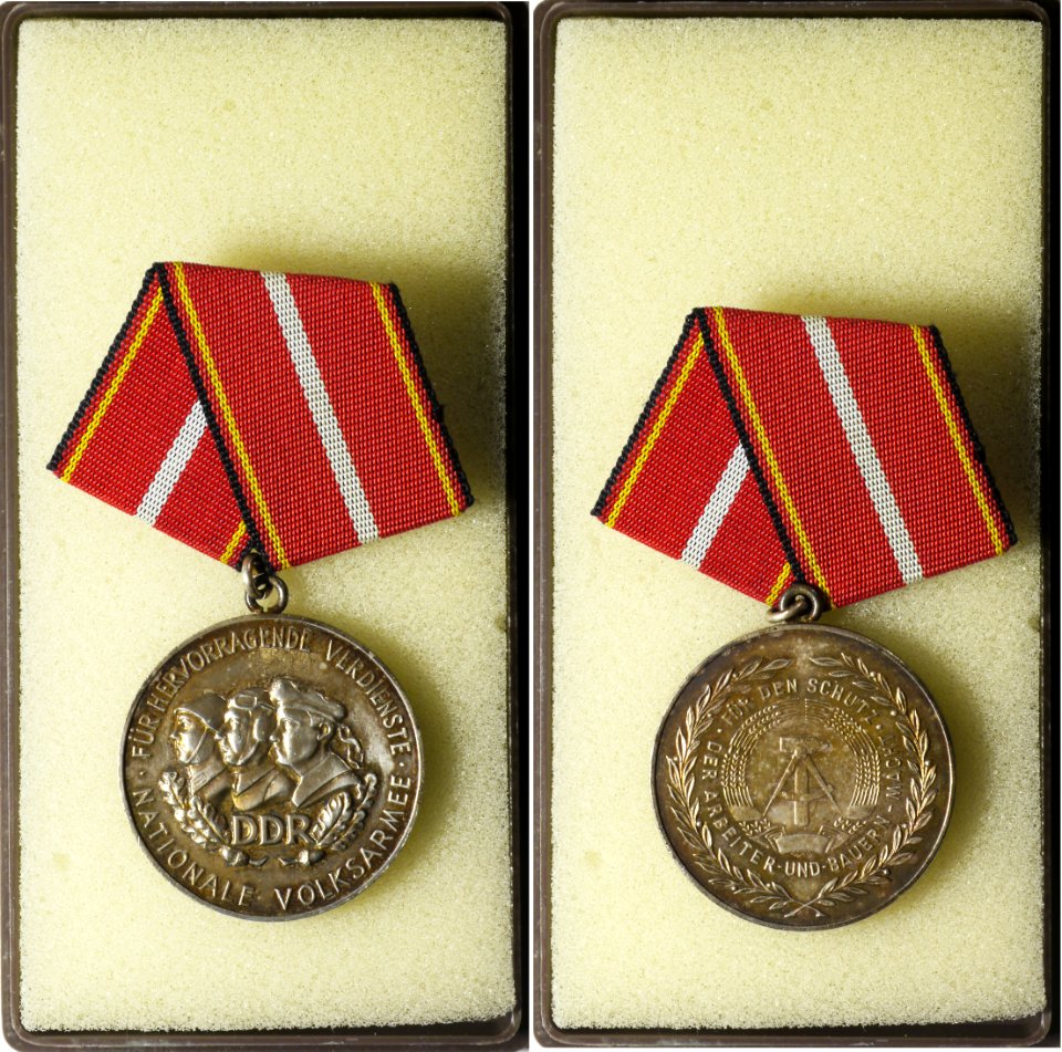 NVA-Verdienste-M216c