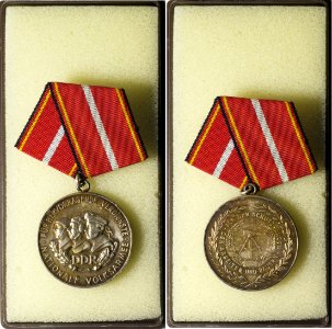 NVA-Verdienste-M216c