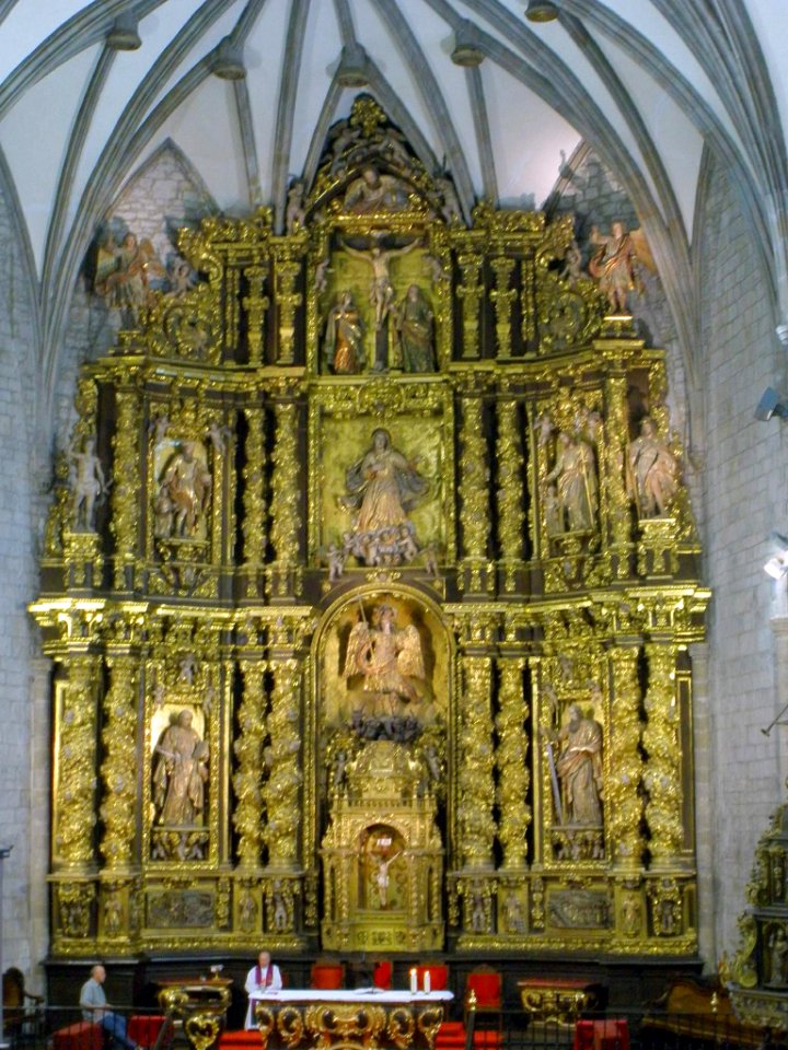 Oñate - Iglesia de San Miguel Arcángel, retablo mayor 1