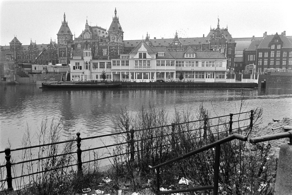 NZH-koffiehuis bij CS Amsterdam weer aan het water, Bestanddeelnr 932-8199