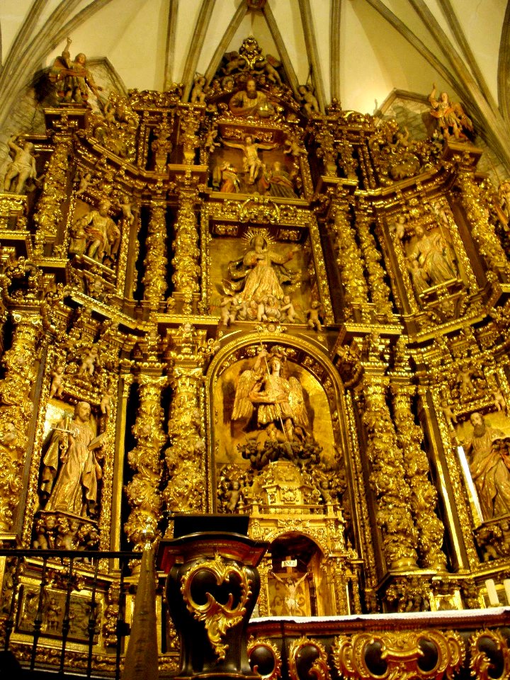 Oñate - Iglesia de San Miguel Arcángel, retablo mayor 4