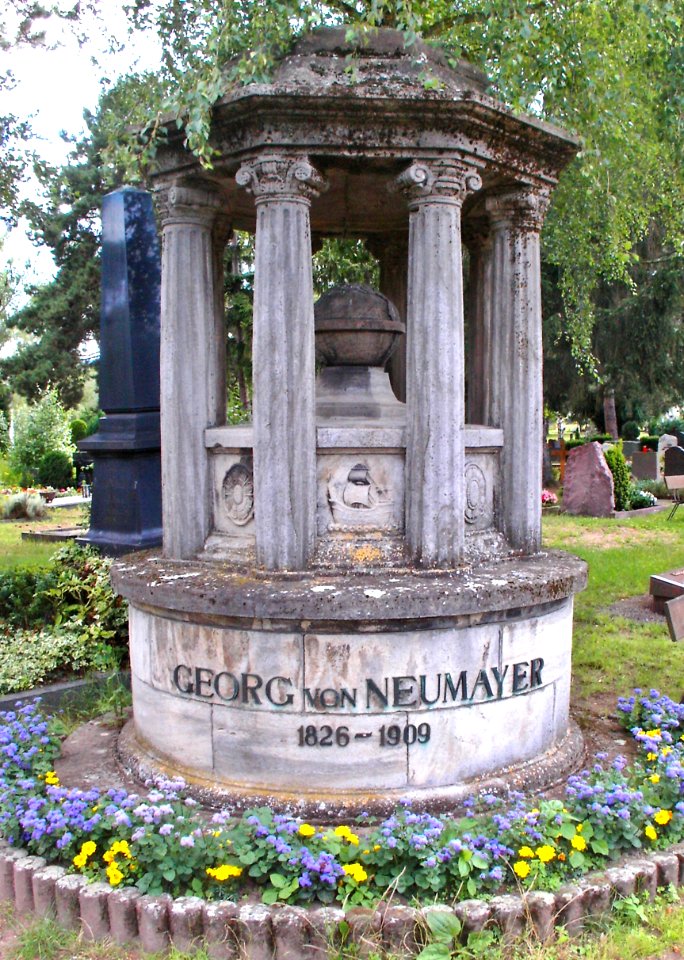 NW Grab Georg von Neumayer2