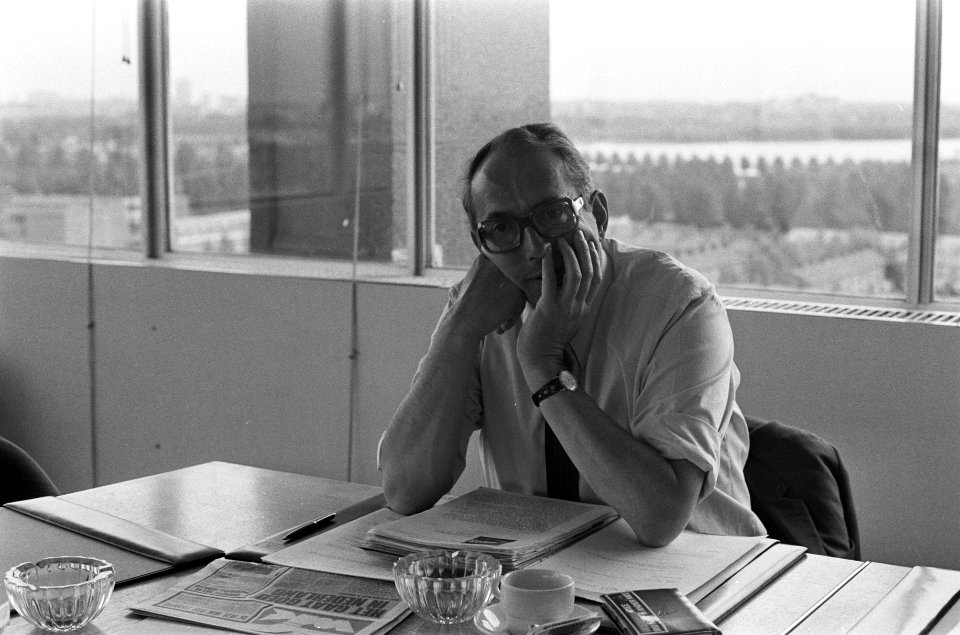 NVV-verbondsraad bijeen in Amsterdam Arie Groenevelt (voorzitter industriebond , Bestanddeelnr 927-2028