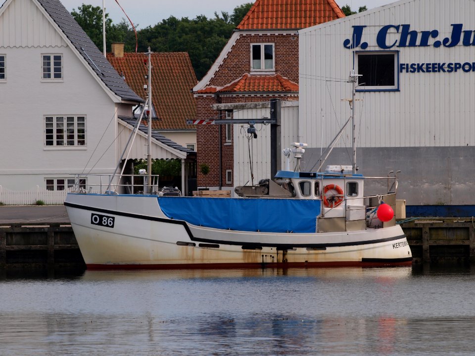 O 86 fishing vessel
