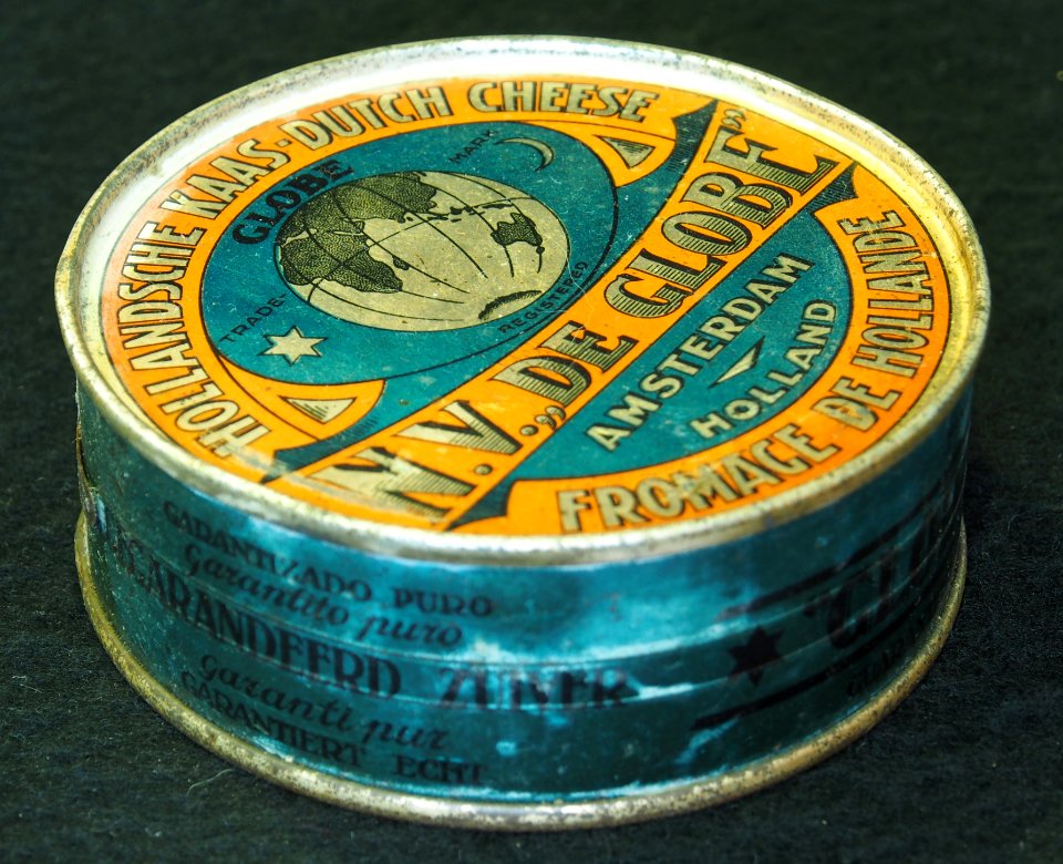 NV de Globe cheese tin, pic1