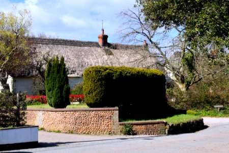 Nutt's Farmhouse With Former Barn (Now A Dwelling) To Rear