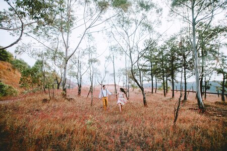 Grooms romantic landscape photo