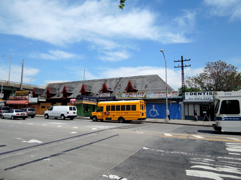 NYW&B Hunts Point Ave station uncut jeh 04