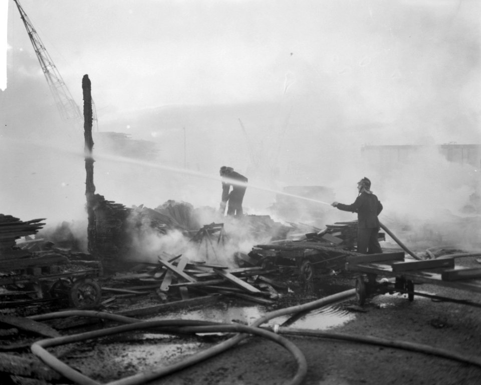 NV Fijnhout Coenhaven in brand, Bestanddeelnr 914-6061