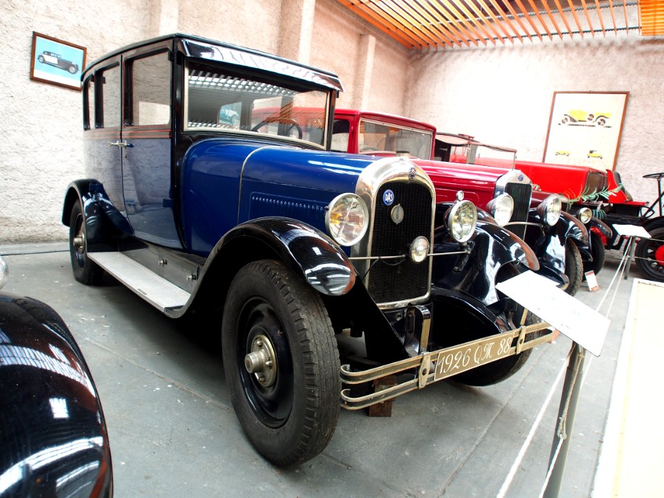 Old blue Citroën of the Association Lorraine des Amateurs dAutomobiles, pic1