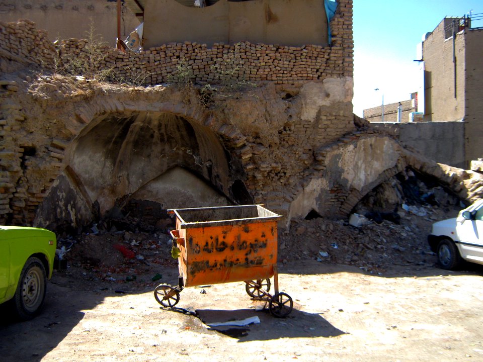 Old Building destroyed - Arch - Baghat Plaza - Nishapur 2