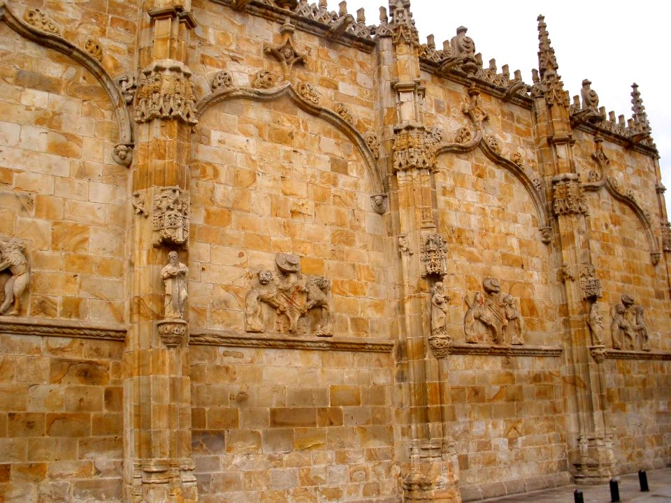 Oñate - Iglesia de San Miguel Arcángel, claustro 28