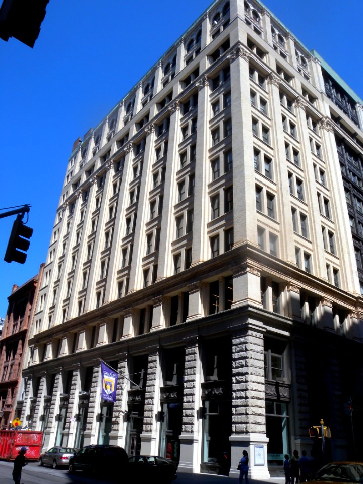NYU Gallatin Bwy Washtn sunny jeh