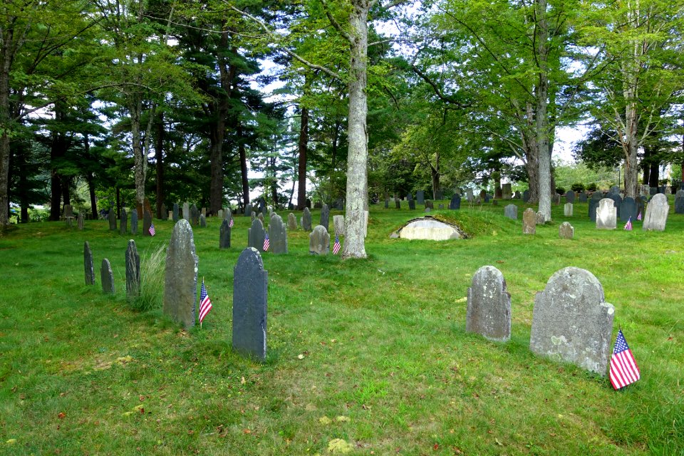 Old Burial Ground - Sturbridge, Massachusetts - DSC06019
