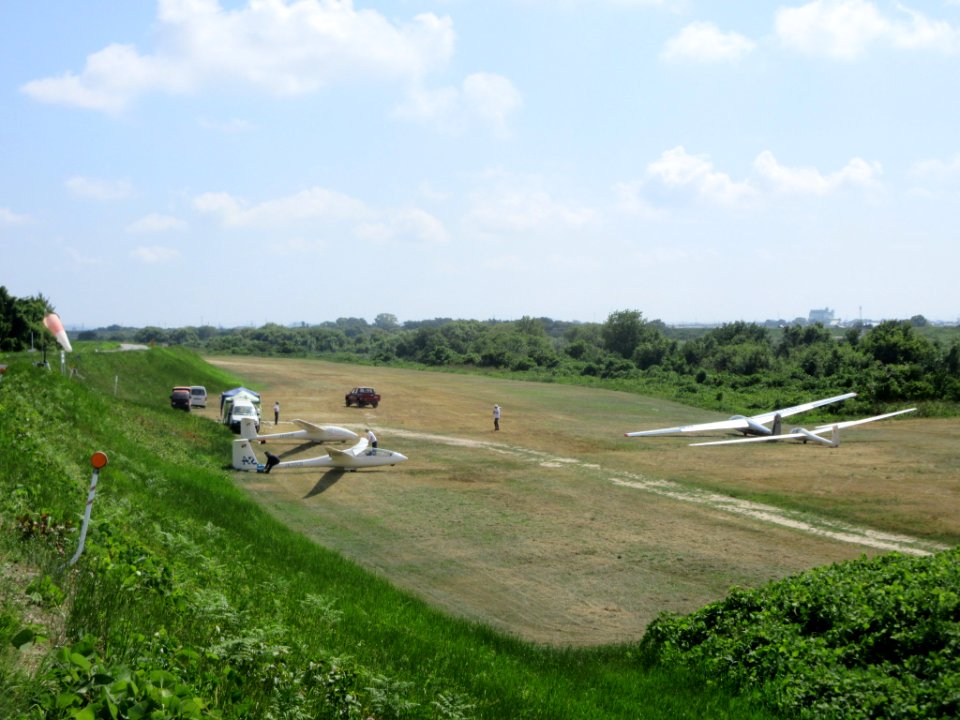 Okazaki-Gliderport-1